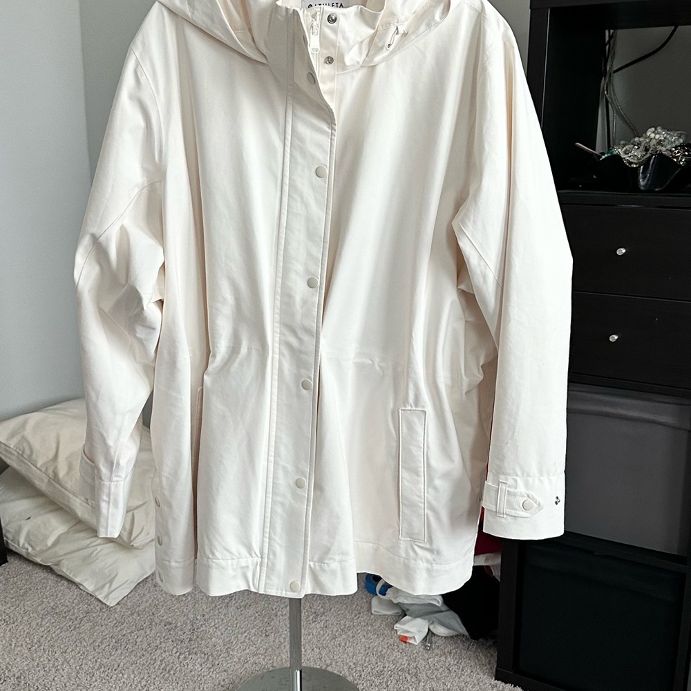 Athleta - “RainOut Sutro Trench” rain jacket with hood, size 3X, magnolia white